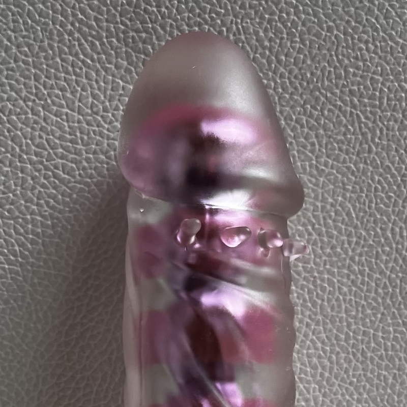 Käytetty ja puhdistettu jelly-dildo nystyröillä ja  portaattomasti säädettävällä vibralla.
Kokonaispituus 17 cm, käyttöpituus 14,5 cm. Läpimitta n. 3,5 cm.
Siisti ja toimiva.
